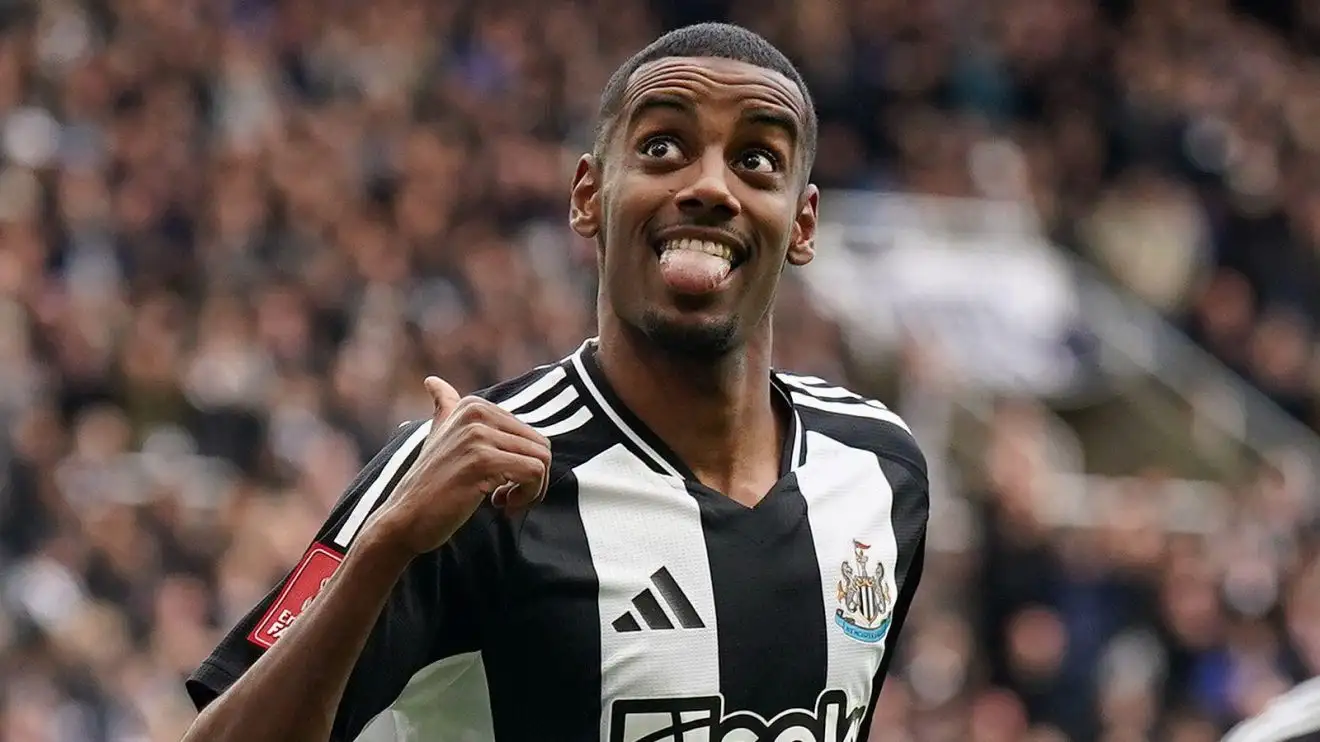 Alexander Isak merayakan gol bersama Newcastle United, jadi target utama transfer Liverpool musim panas 2025.