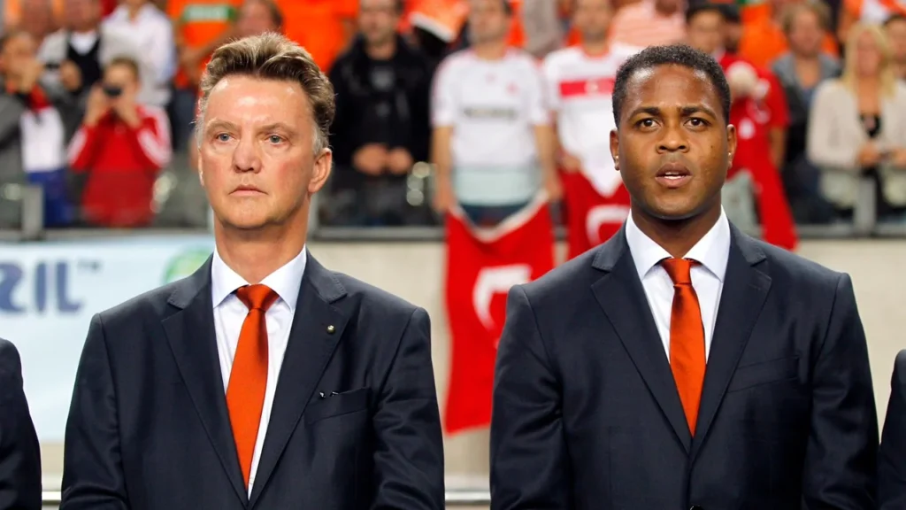 Lous van Gaal dan Patrick Kluivert di Piala Dunia 2014 bersama Timnas Belanda