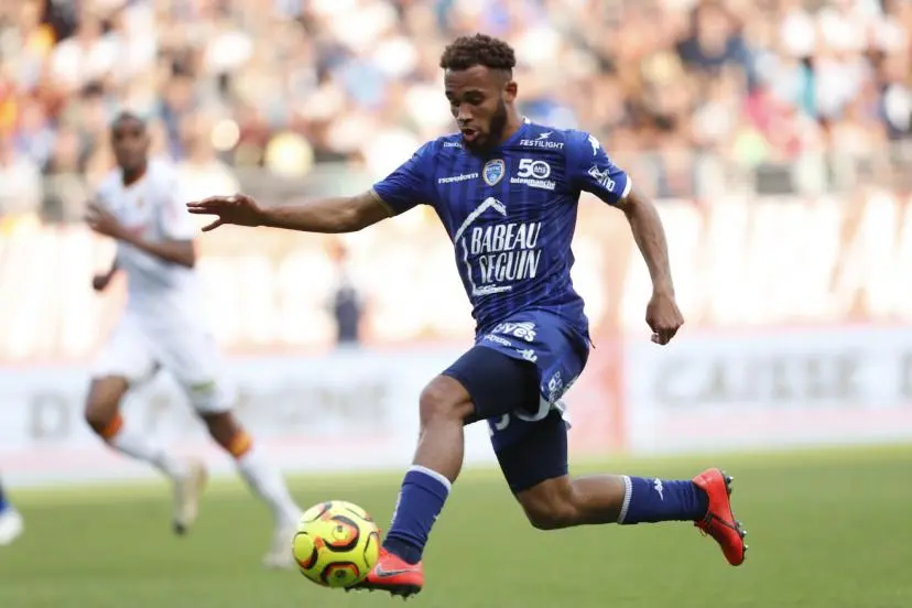 Bryan Mbeumo bermain untuk Troyes saat awal kariernya di Ligue 2