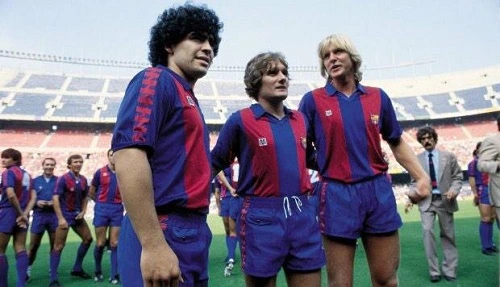 Allan Simonsen bersama Diego Maradona di FC Barcelona tahun 1980-an