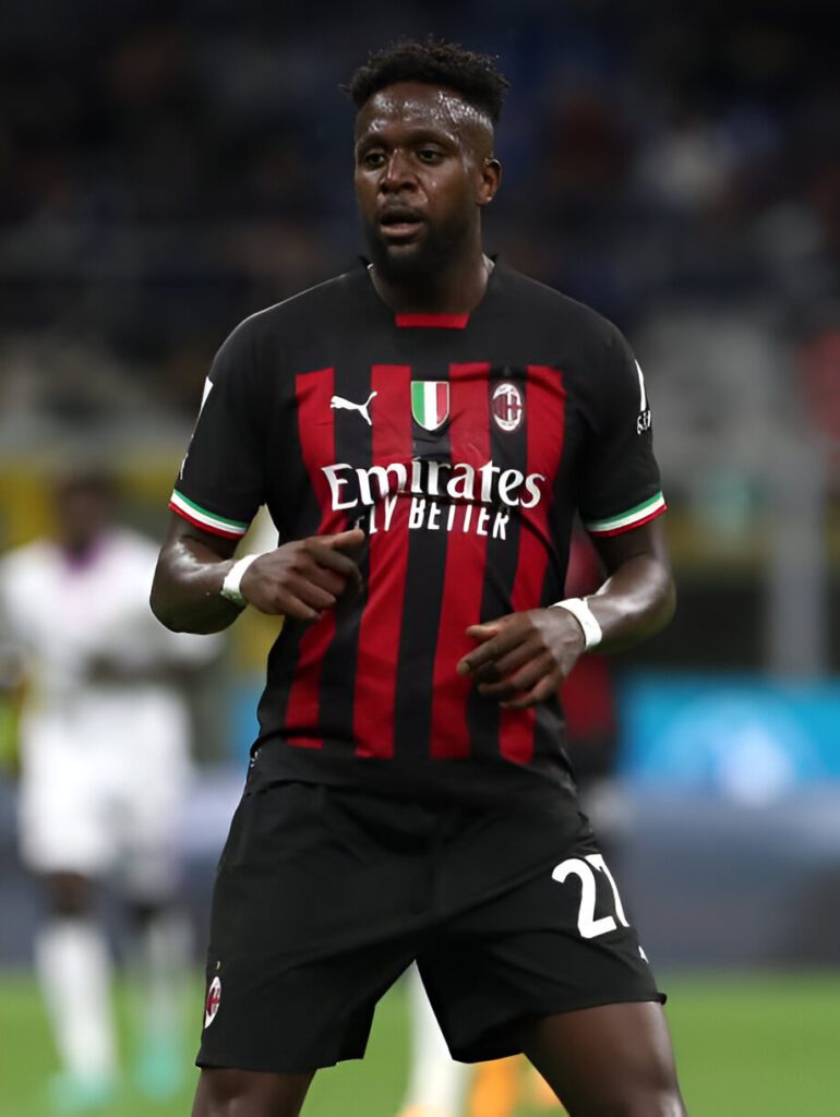 Divock Origi tetap di AC Milan meski tak masuk tim utama, masih jadi salah satu pemain bergaji besar Serie A 2025.