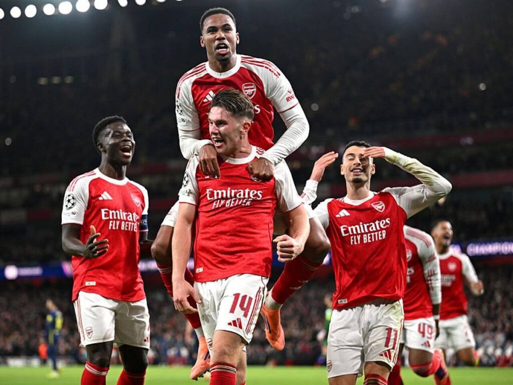 Para pemain Arsenal merayakan kemenangan atas Atletico Madrid di Liga Champions 2025