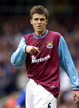 Michael Carrick bermain untuk West Ham United sebelum bergabung dengan Manchester United