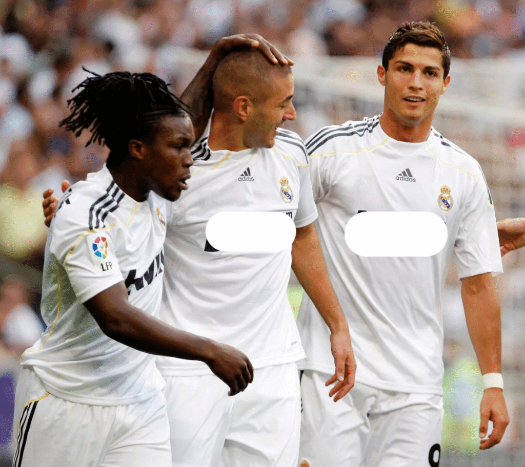 Royston Drenthe bersama Cristiano Ronaldo dan Karim Benzema saat bermain untuk Real Madrid.