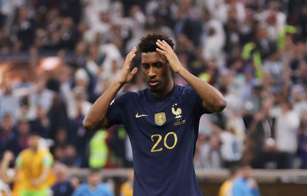 Coman menunjukkan ekspresi frustrasi usai gagal penalti di final Piala Dunia 2022 melawan Argentina