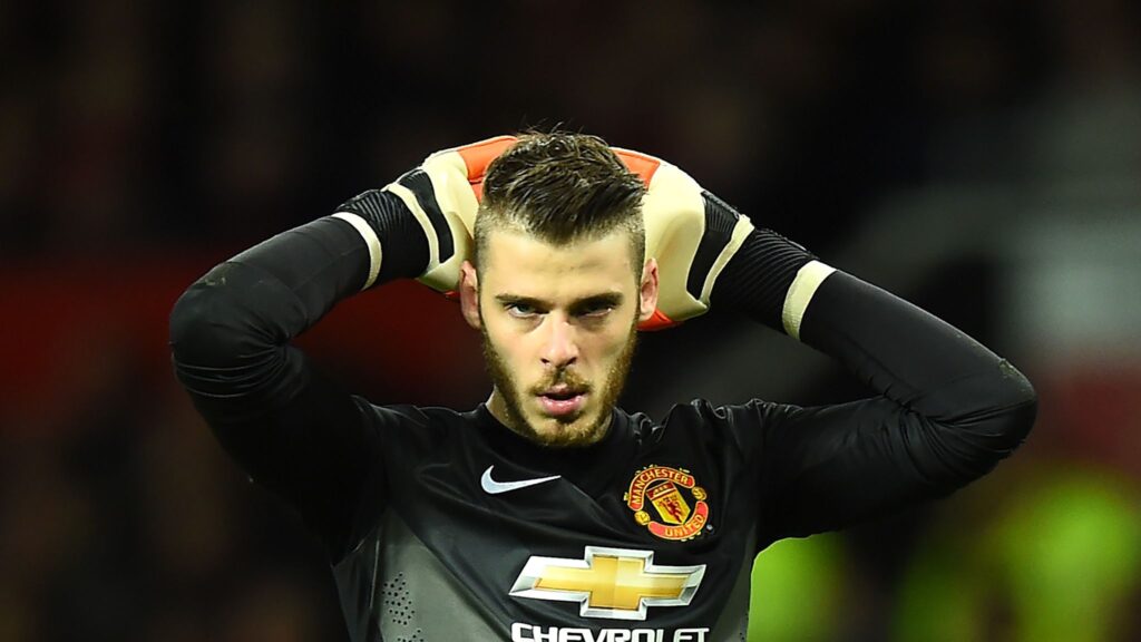 David de Gea bersama Manchester United, gagal pindah ke Real Madrid karena keterlambatan dokumen transfer.