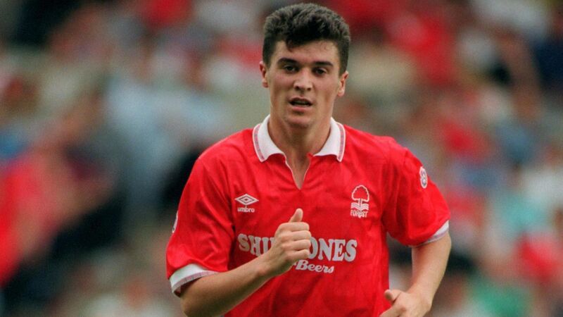 Roy Keane saat masih bermain untuk Nottingham Forest sebelum transfernya ke Blackburn gagal akibat masalah dokumen.